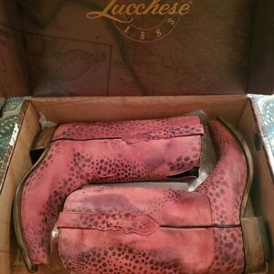 Ladies boots